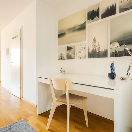 Near Sky Park & Nivy Mall With Free Parking By Ambiente Apartment