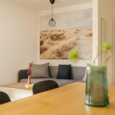 Near Sky Park & Nivy Mall With Free Parking By Ambiente *