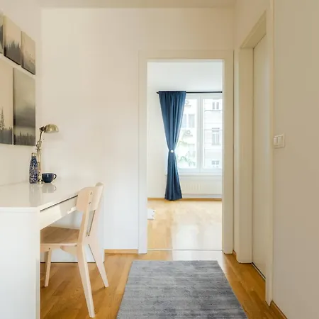 Near Sky Park & Nivy Mall With Free Parking By Ambiente * براتسيلافا