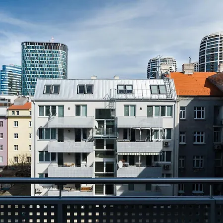 Near Sky Park & Nivy Mall With Free Parking By Ambiente Lägenhet Bratislava
