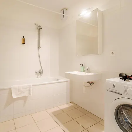 Near Sky Park & Nivy Mall With Free Parking By Ambiente Lägenhet Bratislava