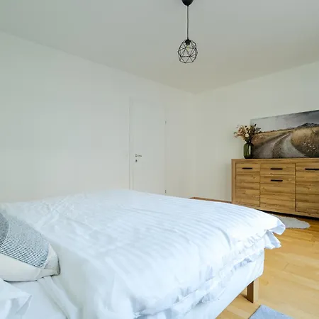 Near Sky Park & Nivy Mall With Free Parking By Ambiente براتسيلافا